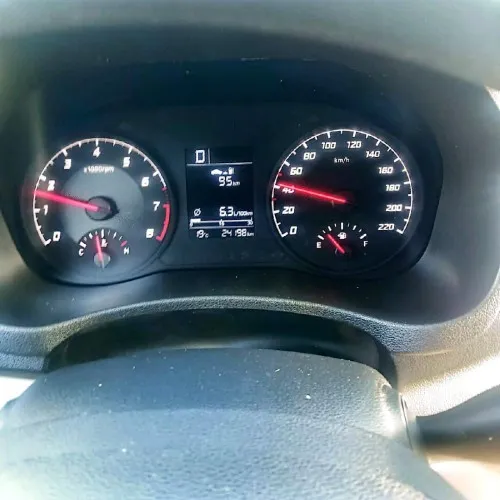 Hyundai Accentأكسنت
