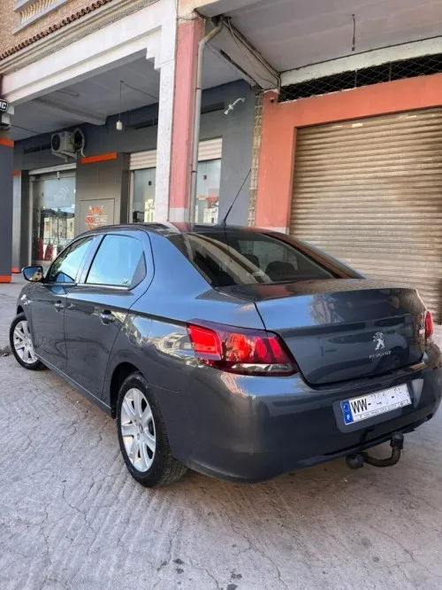 Peugeot 301