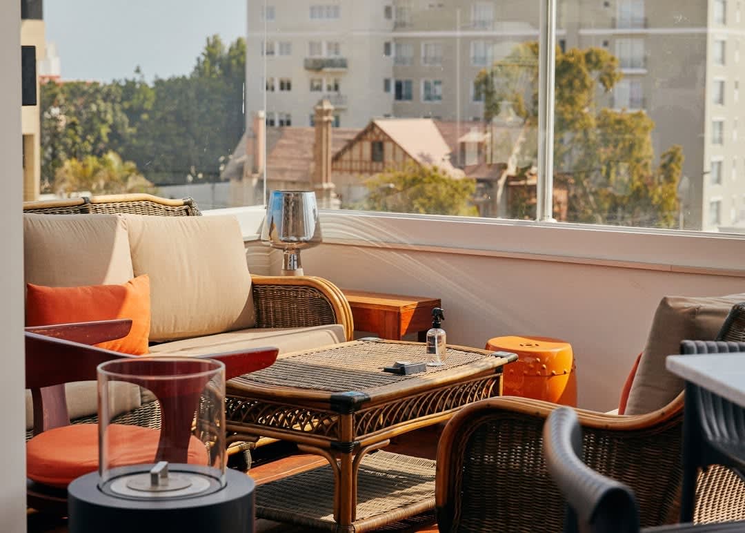 Hotel B — 8