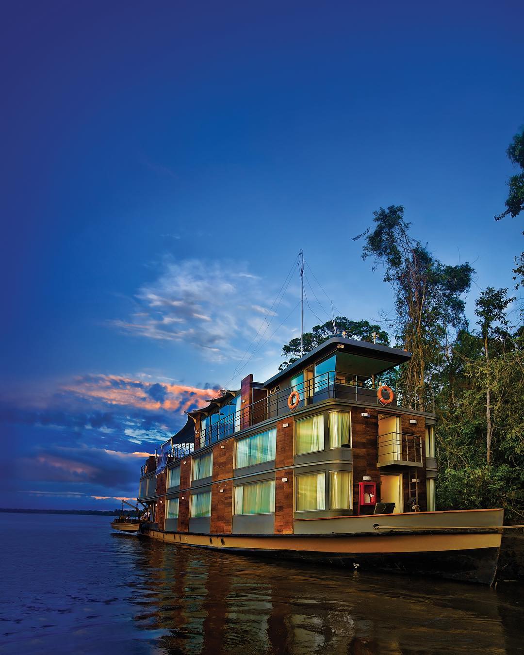 Amazon Cruise, Paracas & Machu Picchu