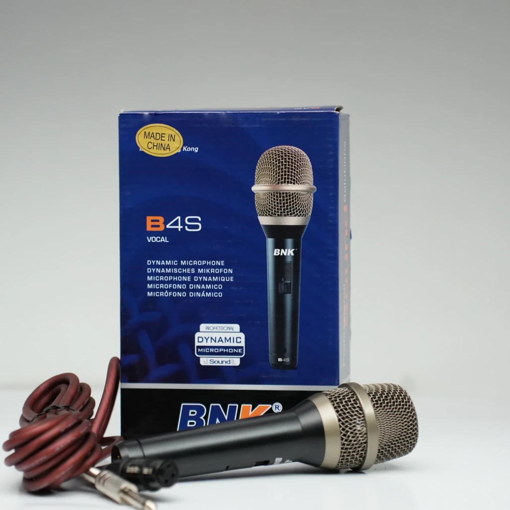 BNK B4S Professional Wired Microphone - Image 1