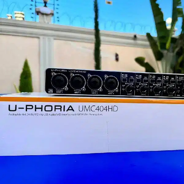 Behringer U - PHORIA UMC404HD - Image 1