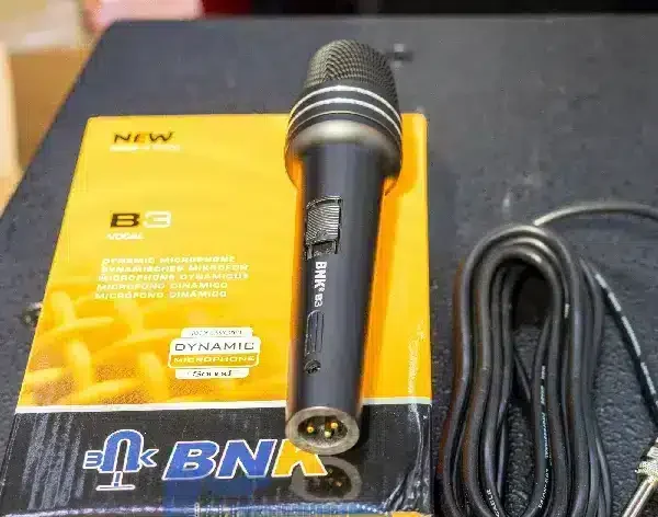 BNK B3 Professional Dynamic Microphone - Image 1