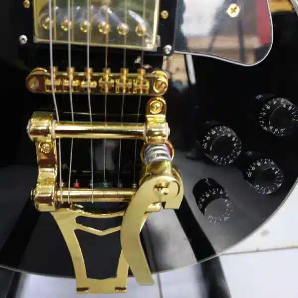 Gibson Full Body Rhythm Guitar GIBSON High-Gloss Sunburst or Natural main view audio equipment Kenya