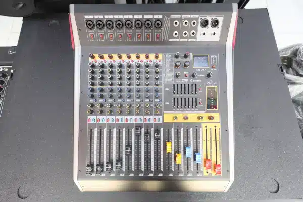 Pev Pro VX - 80 Mixer - Image 1
