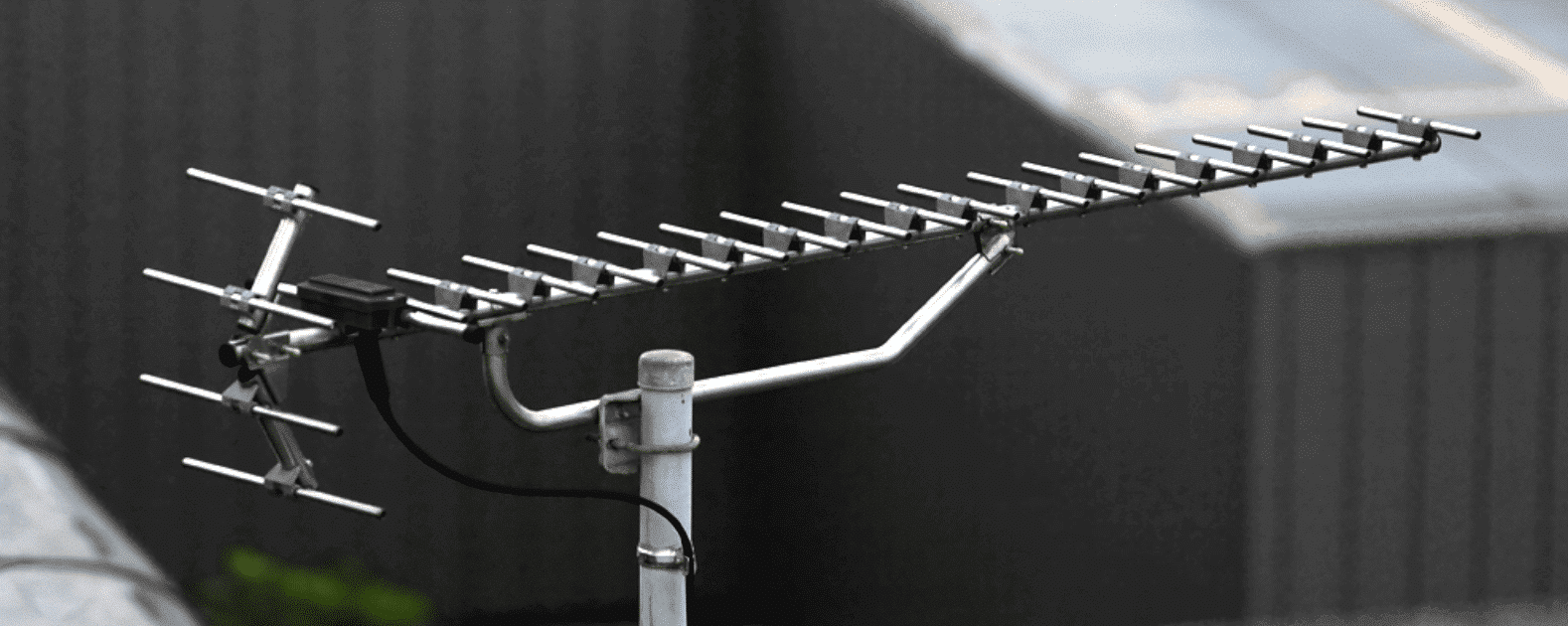 UHF Digital Signal Antenna - Image 1