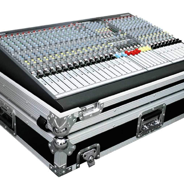 Allen & Heath 24-Channel Mixer With Case - Image 2