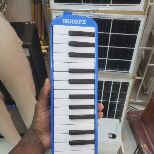 32-Key Melodica - Image 1