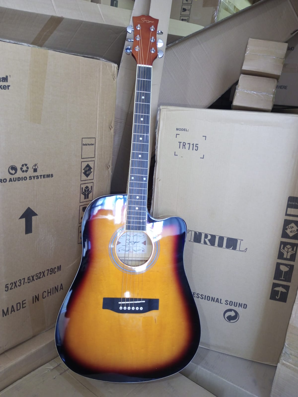 41-Inch Semi-Acoustic Guitar - Image 4
