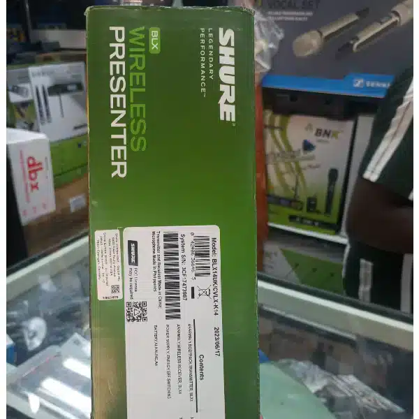 Shure BLX Wireless Presenter System - Image 3