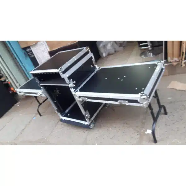 16U Flight Rack with 2 Tables - Image 3