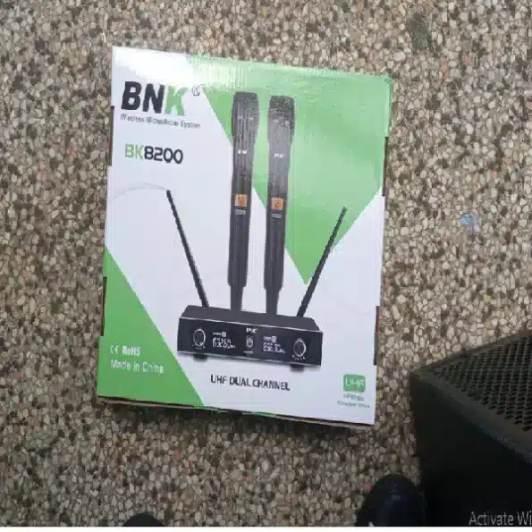 BNK BK8200 UHF Wireless Microphone System - Image 3
