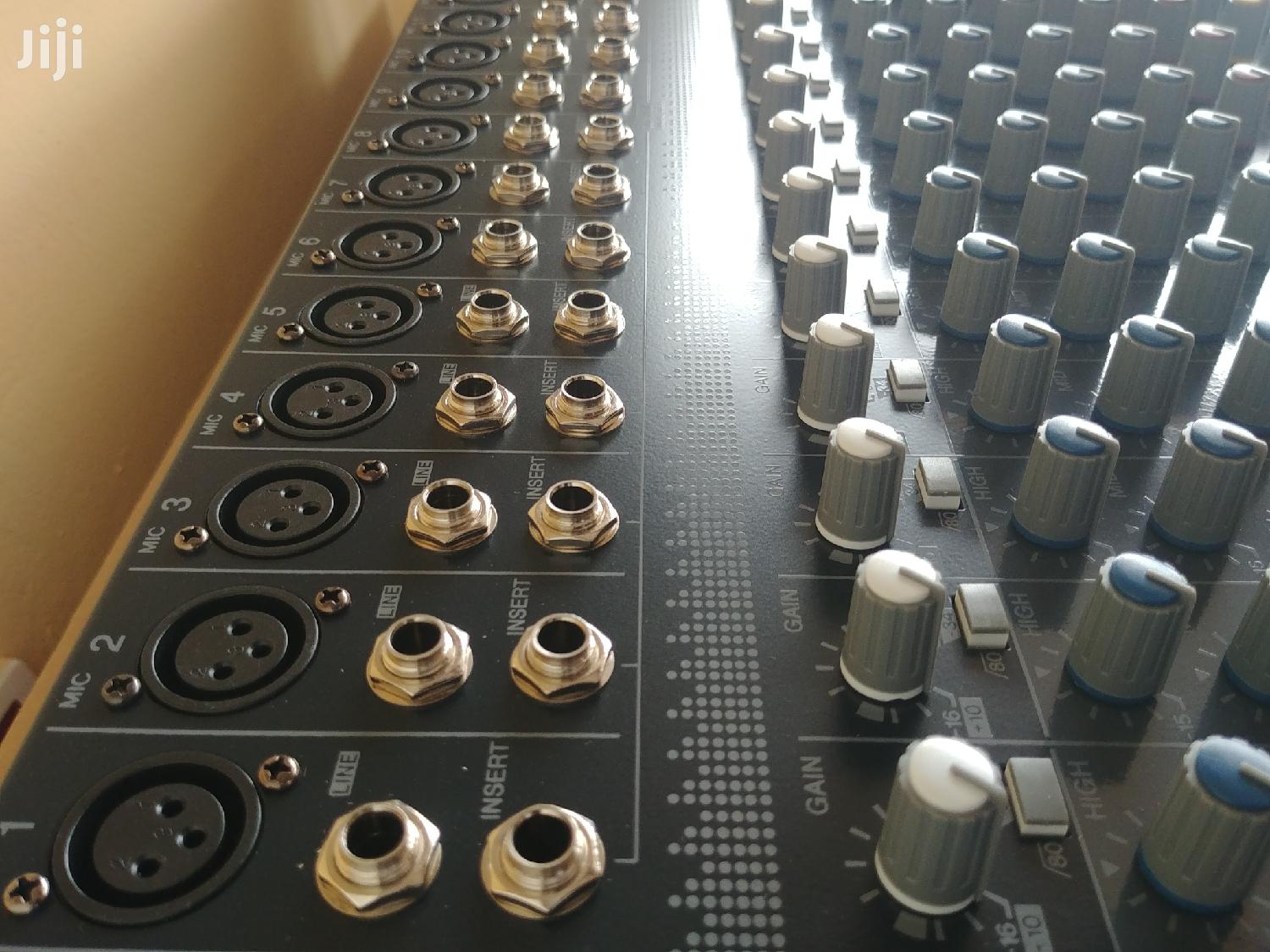 Soundcraft SMX1200 Plain Mixer - Image 3