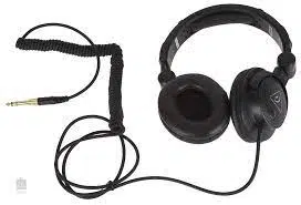 Behringer HC 200 Professional DJ Headphones - Image 2