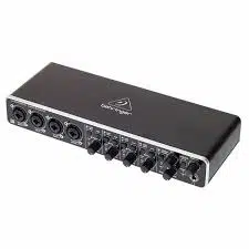 Behringer U-PHORIA UMC404HD Audiophile 4x4 24-Bit/192 kHz USB Audio/MIDI Interface with MIDAS Mic Preamplifiers - Image 2