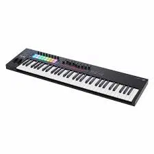 Novation Launchkey 61 [MK3] MIDI Keyboard Controller - Image 4