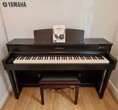 Yamaha Clavinova CLP-645 Digital Piano - Image 5