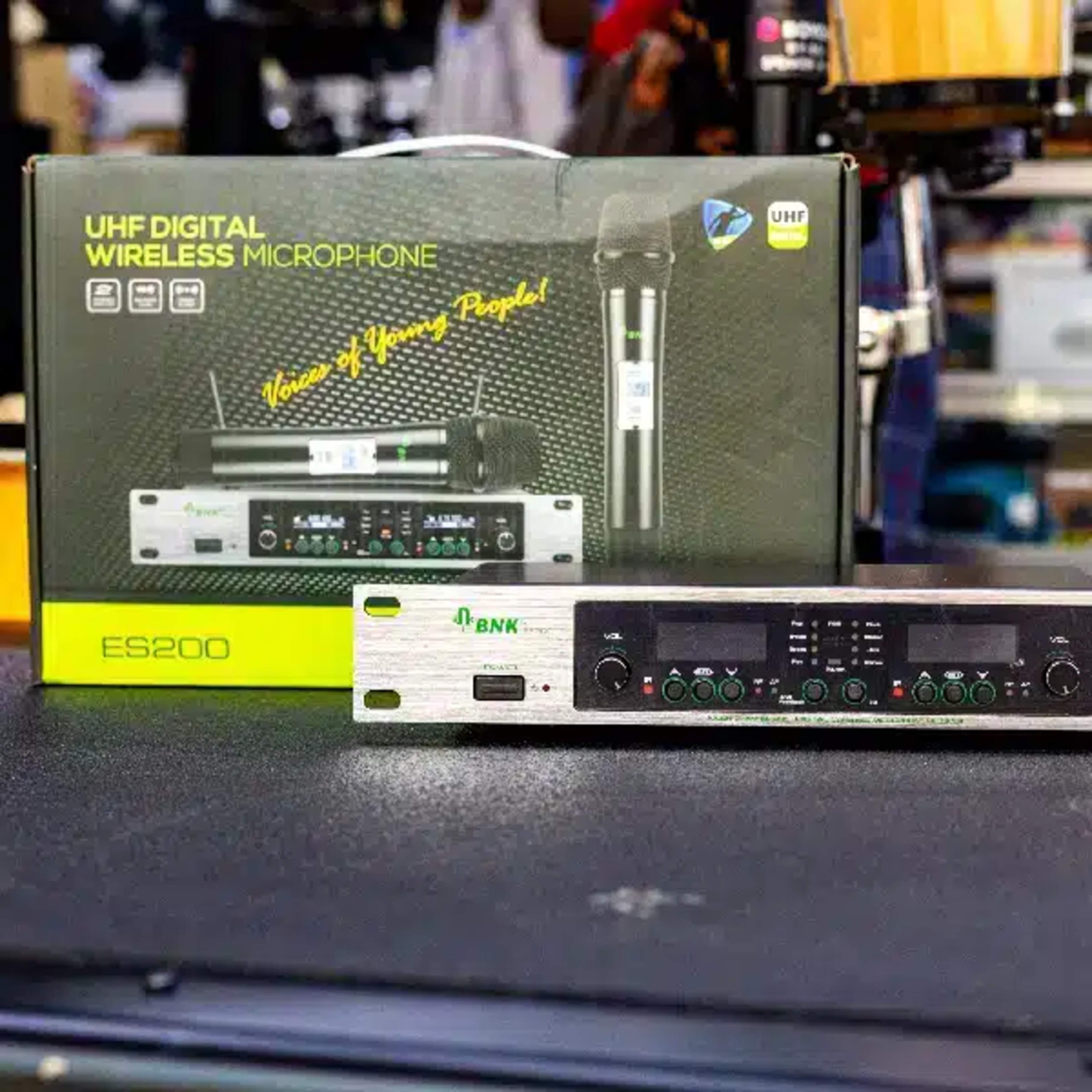 BNK ES200 UHF Digital Wireless Microphone BNK Digital Wireless System main view audio equipment Kenya