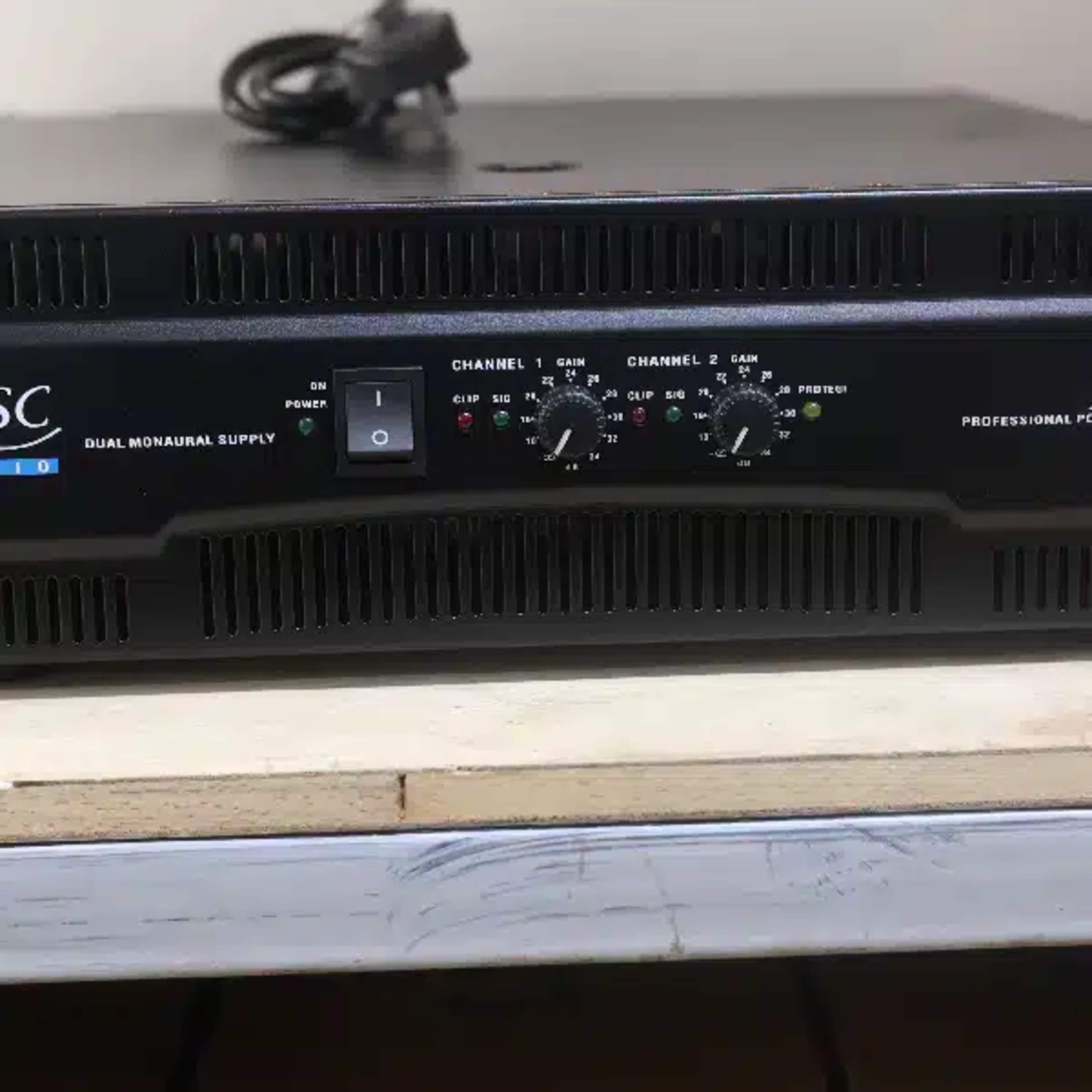 QSC RMX 3050 Professional Power Amplifier QSC Professional Power Amplifier main view audio equipment Kenya