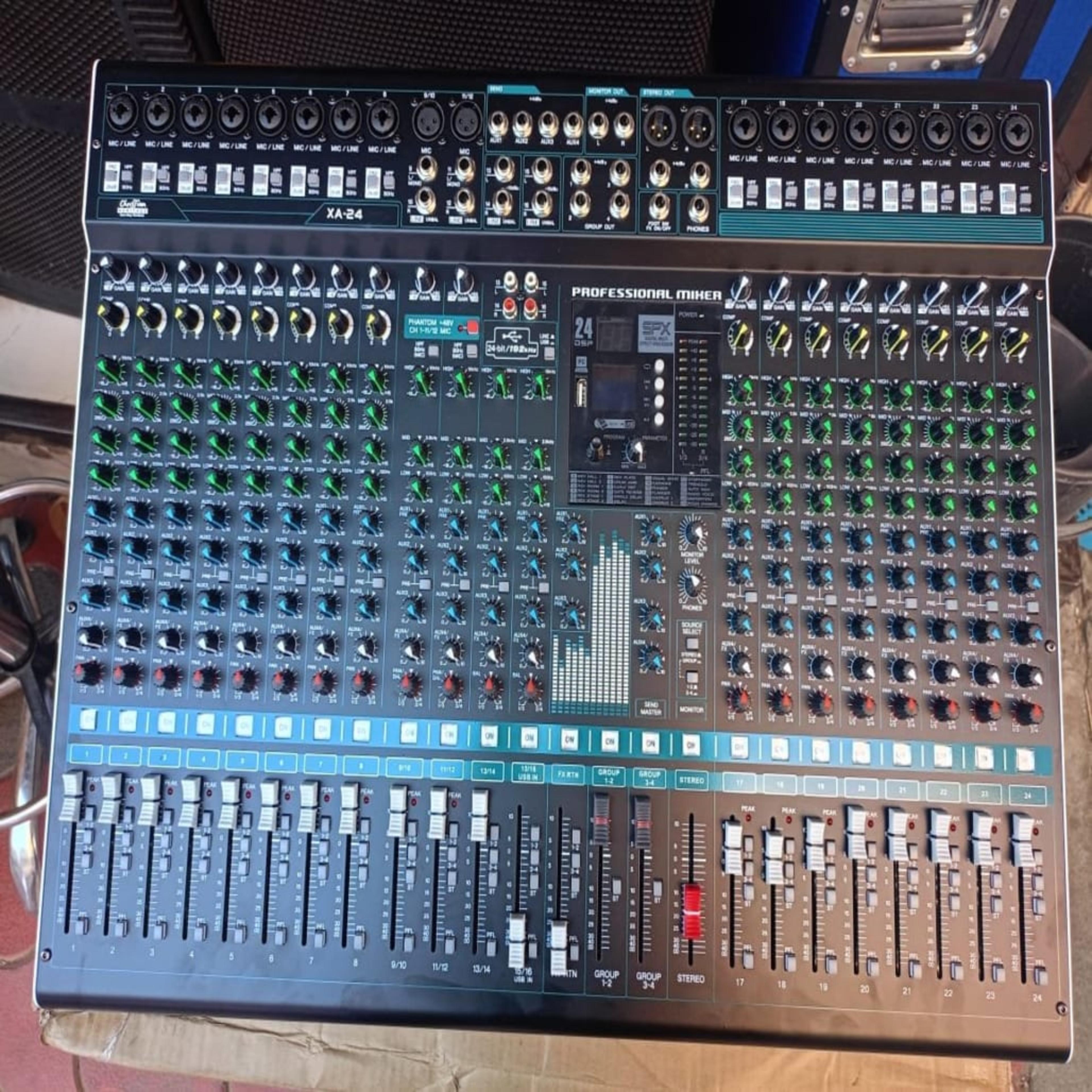 Christian Heritage XA 24 Analog Mixer - Image 1