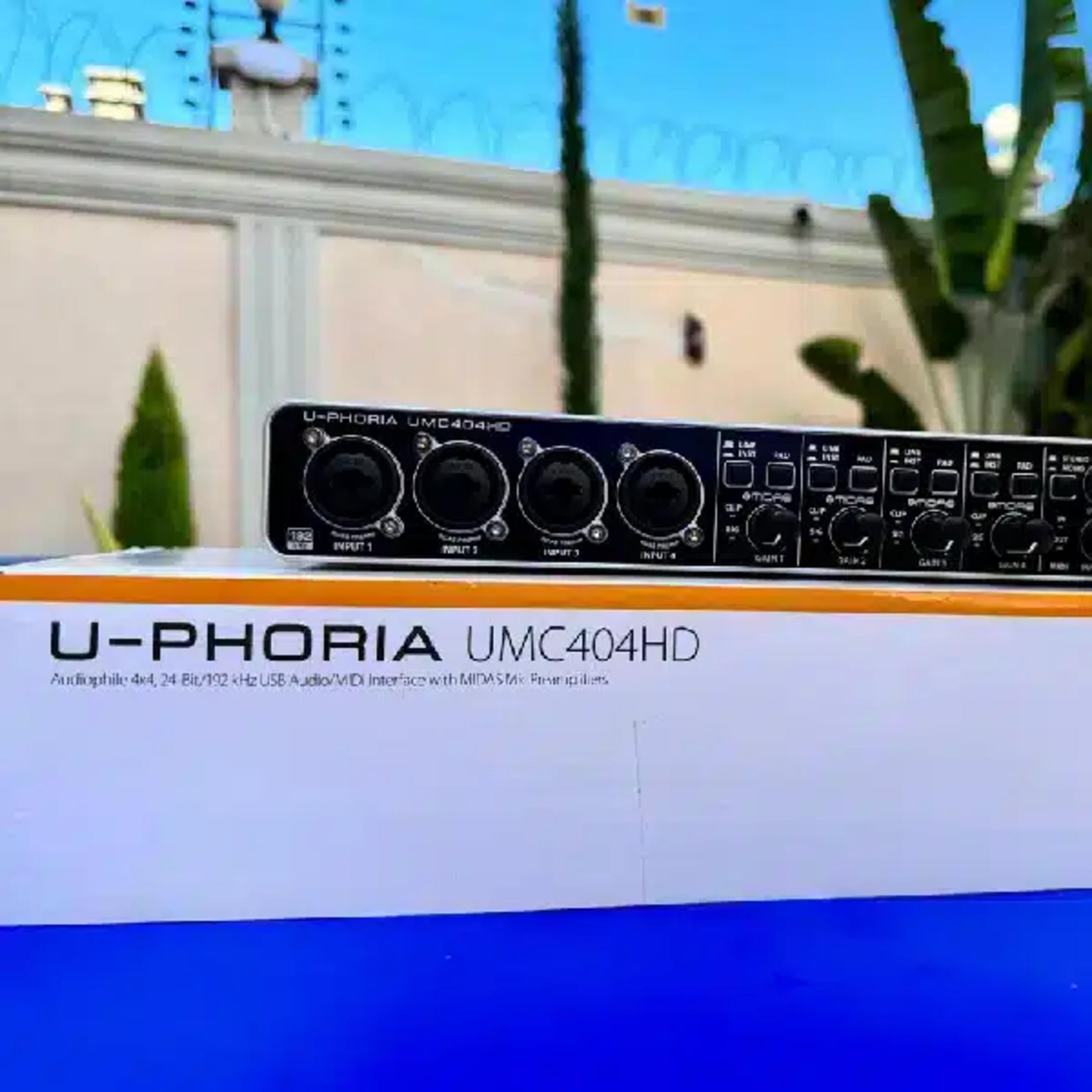 Behringer U - PHORIA UMC404HD - Image 1
