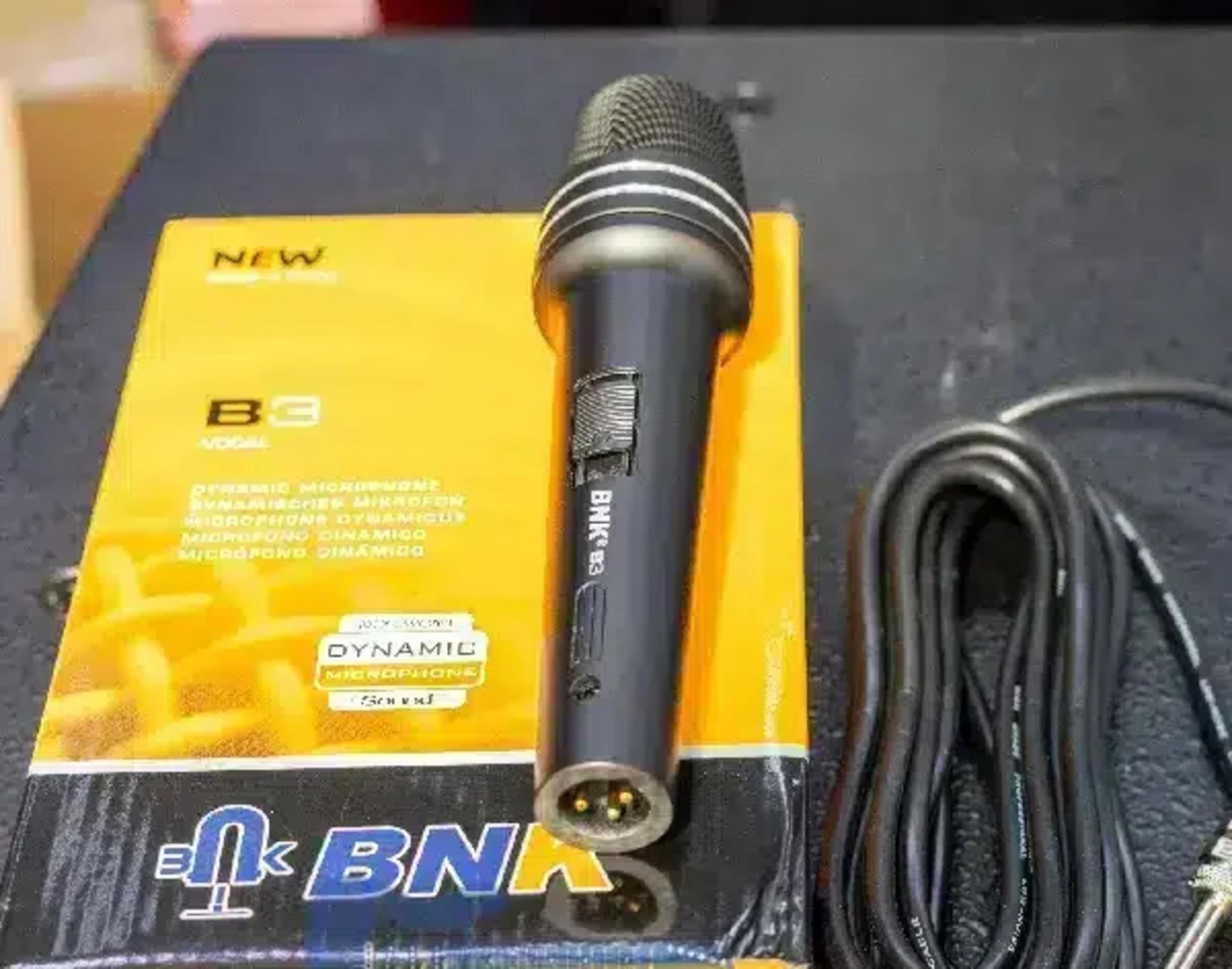 BNK B3 Professional Dynamic Microphone - Image 1