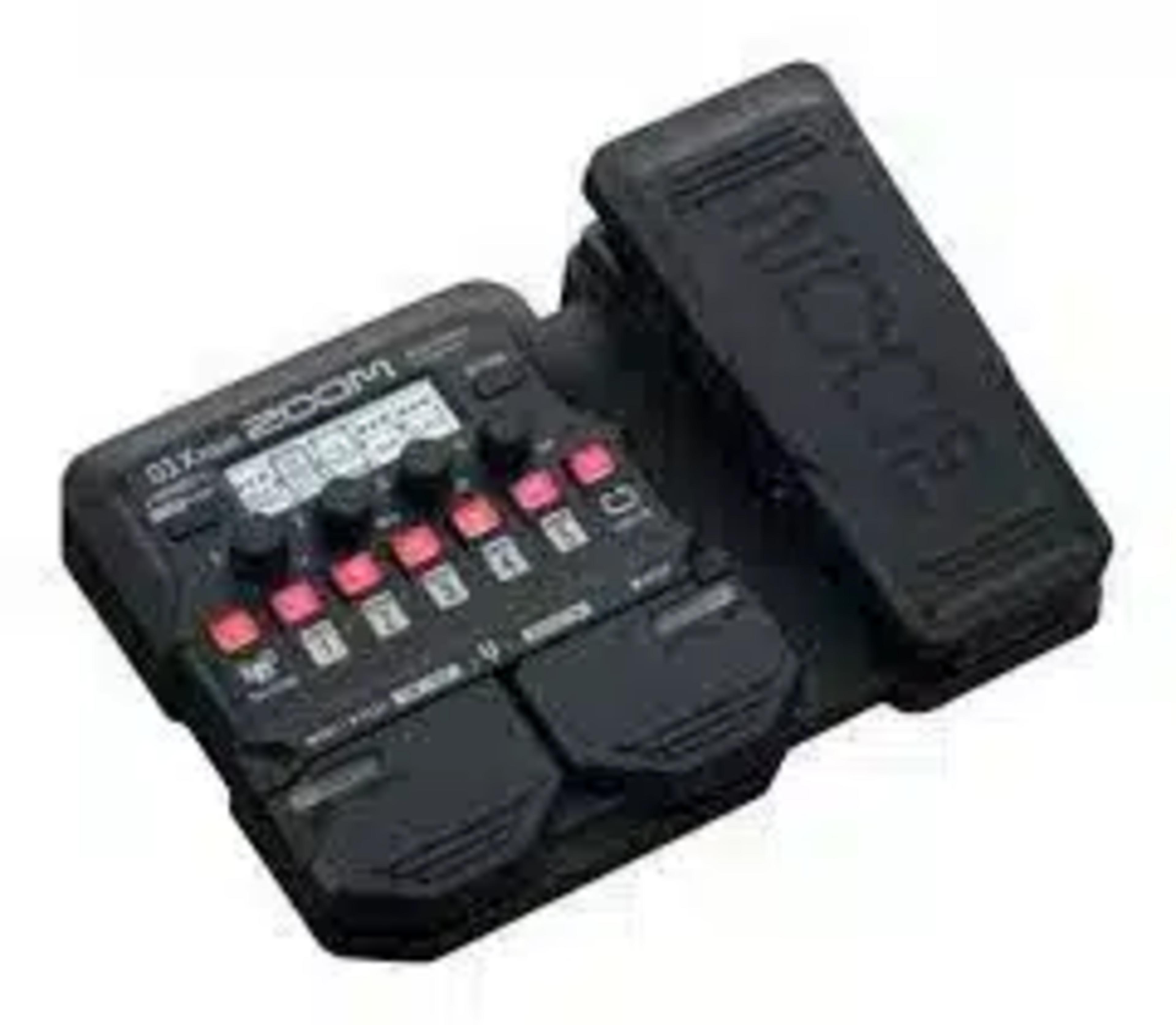 Zoom G1 Four Professional Guitar Multi-Effects Processor - Image 1