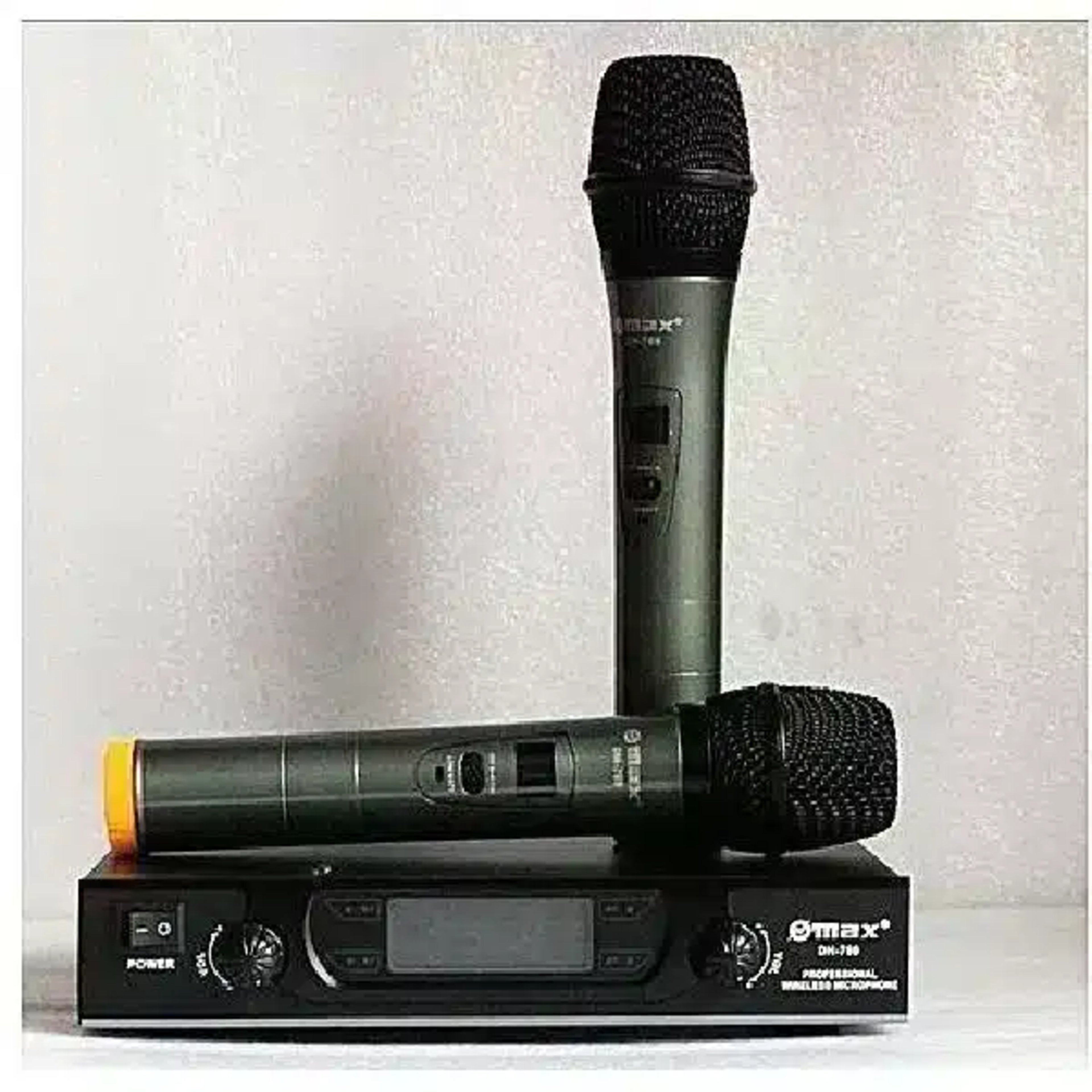 Max 767 wireless microphone Wireless Microphone Systems AA Battery Powered Mic Compact Wireless Mic main view audio equipment Kenya