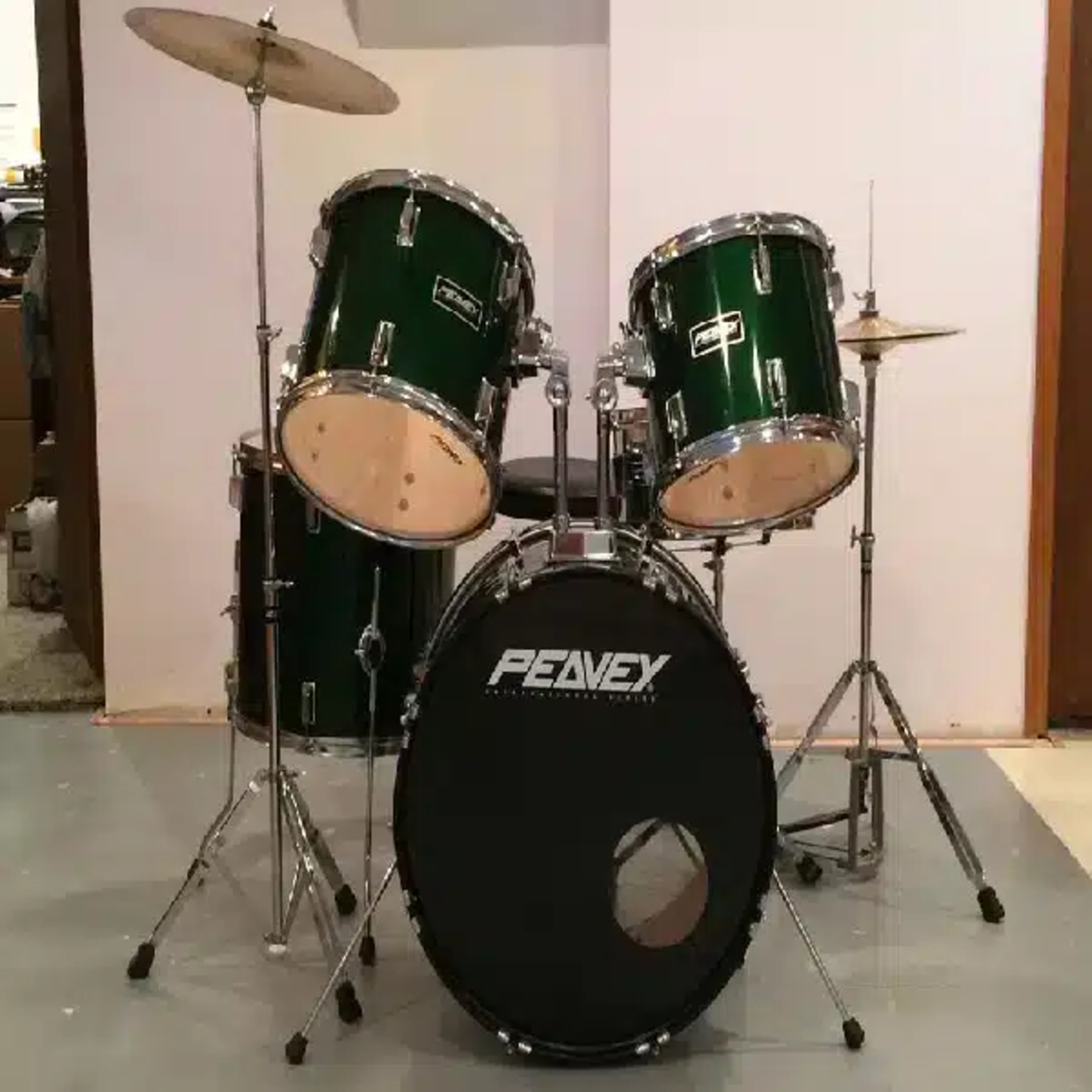 Peavey 5 Piece Drum Set PEAVEY Acoustic Drum Sets 5-Piece Acoustic Drum Set Selected Tonewoods main view audio equipment Kenya