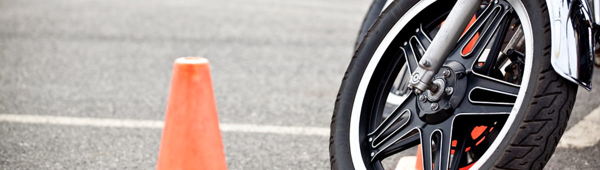 Voorband motor bij pion