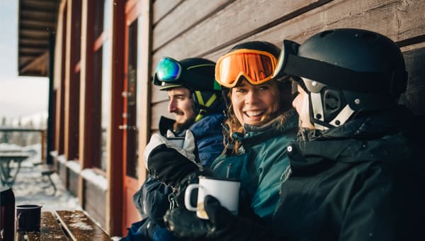 Hoe zit het met wintersport en je reisverzekering?