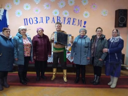 В Ломышках прошел концерт гармониста Всеволода Егошина