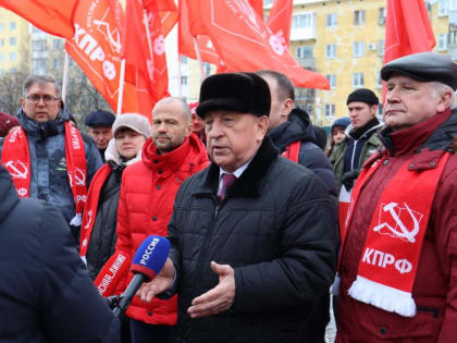 Кандидат в Президенты от КПРФ Николай Харитонов в Ярославле призвал заняться восстановлением хлопководства и станкостроения