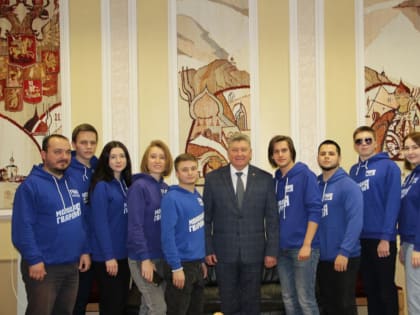 Алексей Анохин встретился с участниками гуманитарных миссий «Молодой Гвардии Единой России»