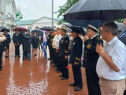 В Костроме прошло торжественное построение в честь Дня военно-морского флота