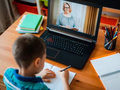 Костромским школьникам могут отменить дистанционные занятия