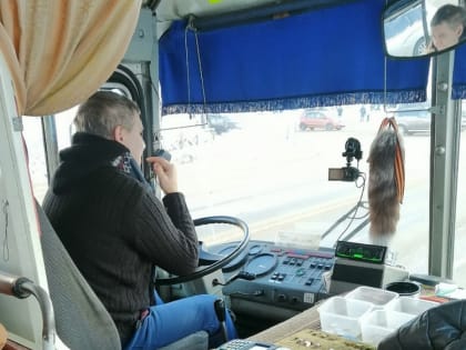 Костромичи жалуются на водителей автобусов за болтовню по телефону