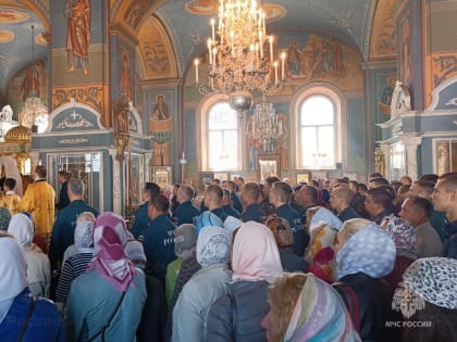 В Костроме прошел молебен перед иконой Божьей Матери «Неопалимая Купина»