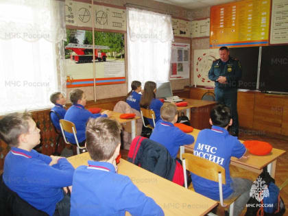 Родители! Перед учебным годом повторите с детьми правила безопасности