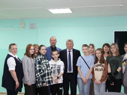 Алексей Анохин и Максим Черствов навестили белгородских детей на базе отдыха под Костромой