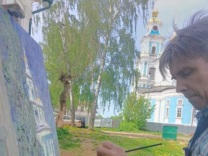 Художники из разных городов страны рисовали Костромской кремль