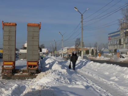 В Костроме усилен контроль за уборкой снега около торговых центров