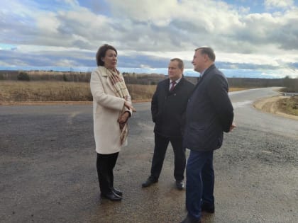 Алексей Шадричев совместно главой Красносельского района Светланой Ковальской проконтролировали ход работ дороги Красное-на-Волге - Карабаново