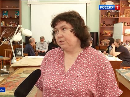 Студенты-реставраторы спасли от бумажных «оков» старинную икону Николая Чудотворца