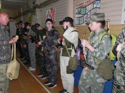 Пять дней «армейской» жизни для боговаровских десятиклассников