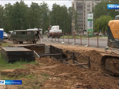 Затянувшийся ремонт на улицах Димитрова и Космонавтов в Костроме аукнется подрядчику применением санкций