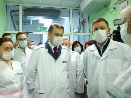 Андрей Турчак и Михаил Мурашко навестили раненых участников СВО в костромском госпитале для ветеранов войн