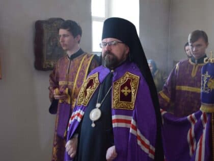 Архиерейское богослужение в храме архистратига Михаила с.Михайловское