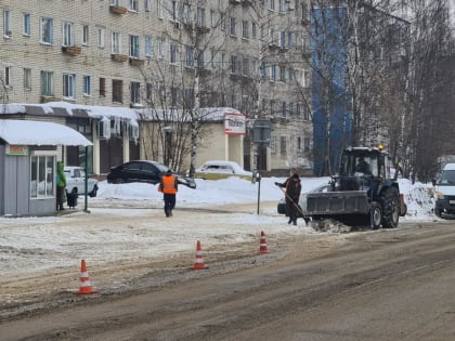 Дорожники в Костроме продолжат вывозить снег с улиц города
