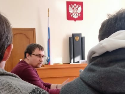 Не доверяешь президенту — дискредитируешь армию?